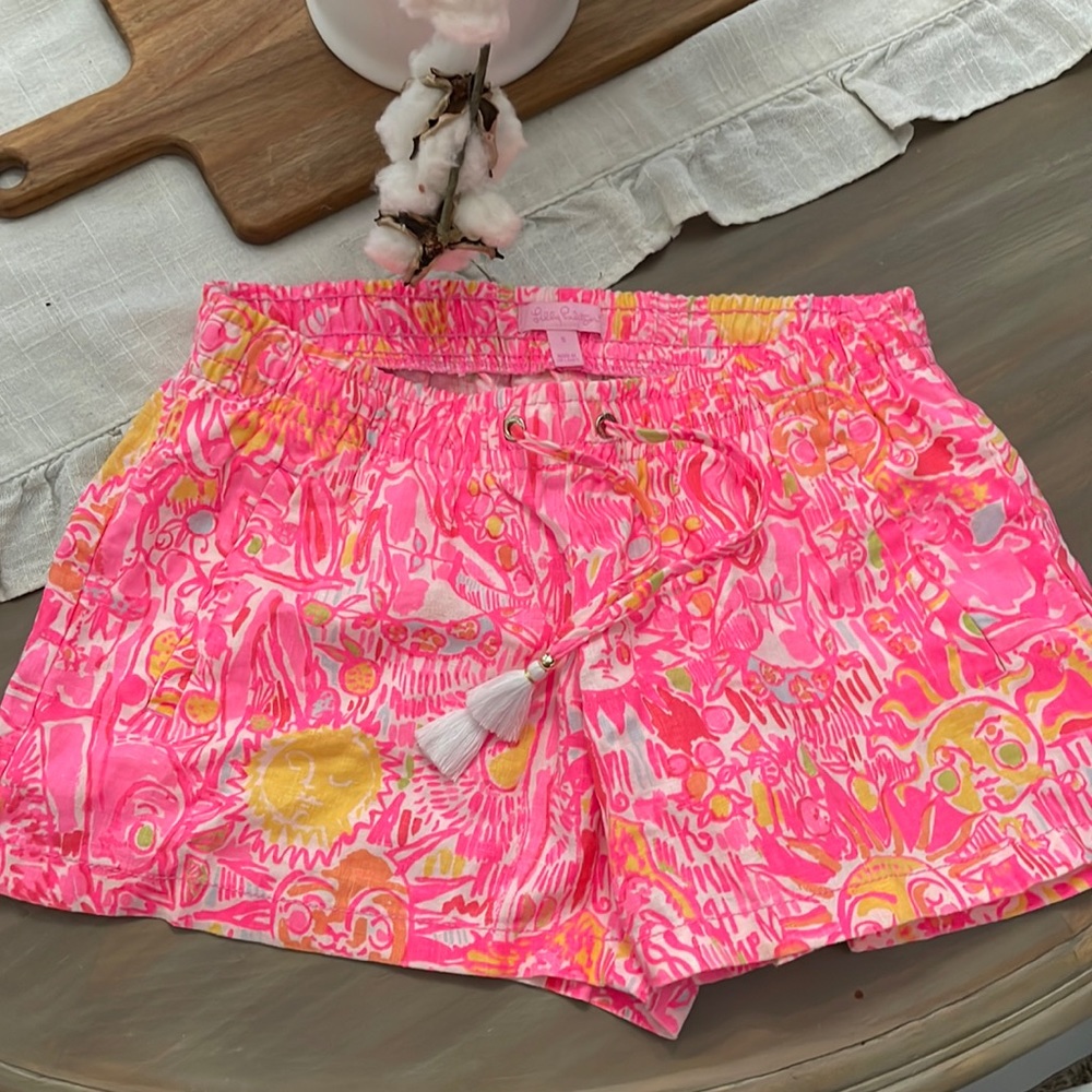 Lilly Pulitzer linen shorts!